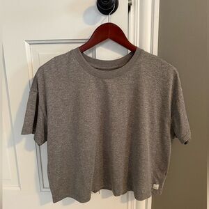 Vuori workout tee